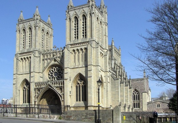 Catedral de Brístol y estudiar inglés en el extranjero