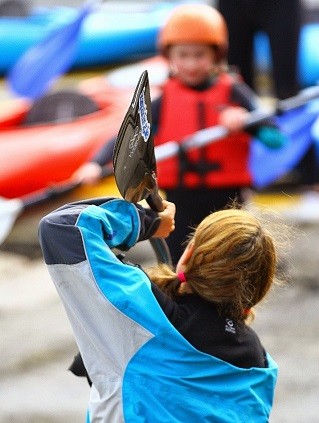 Curso de verano de kayak en Irlanda