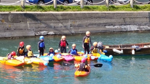Jóvenes en campamento de verano Irlanda