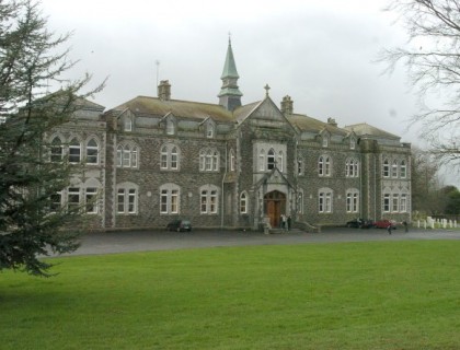 Colegio privado en Irlanda "Cistercian College"