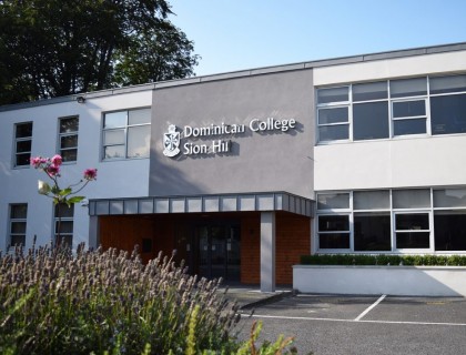 Colegio público en Irlanda "Sion Hill College"