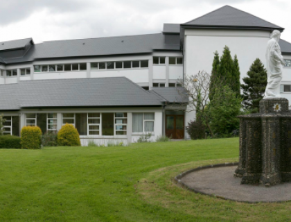 Colegio público en Irlanda "Presentation Secondary School Clonmel"