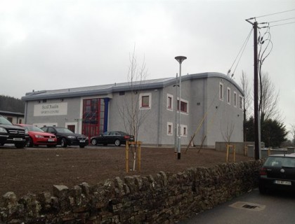 Colegio público en Irlanda "Scoil Ruáin School"