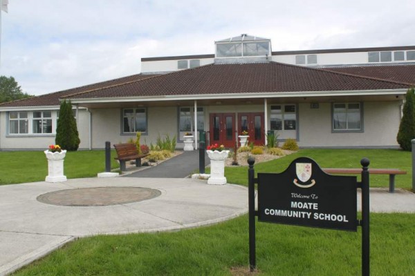 Colegio público en Irlanda "Moate Community School"