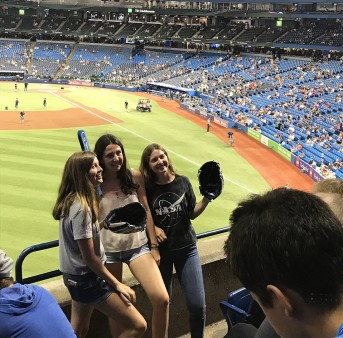 Baseball Match en un curso de verano en Canadá para jóvenes